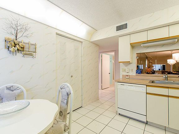 5th image of 15235 Lakes Of Delray Blvd APT 296