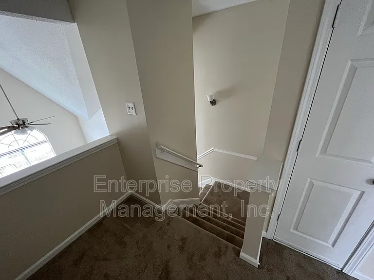 6869 Century Oaks Dr — Photo 9