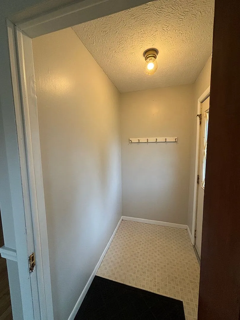 Spacious Home in Gaylord — Photo 3