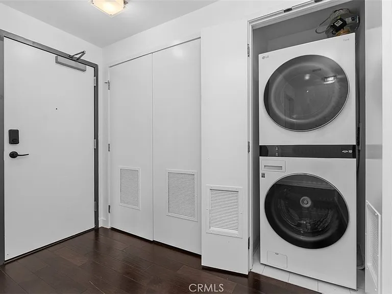 9 Macarthur Pl #N-1007 — Photo 36