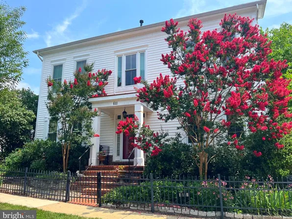 611 Pleasant Dr, Rockville, MD 20850