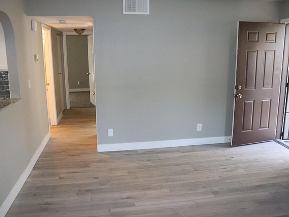 4th image of 6149 W Oakey Blvd