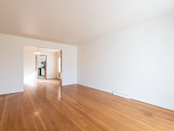 5th image of 12811 S Throop St