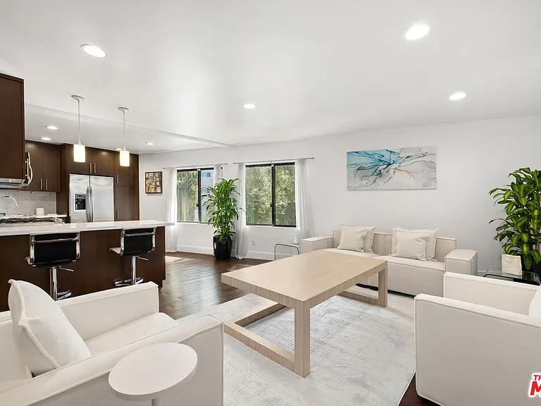 8755 N Shoreham Dr #101 — Photo 5