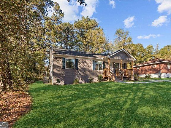 3rd image of 3682 Daisy Dr