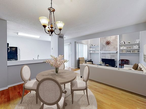 4th image of 7587 Hearth Dr