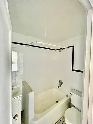 Rented by Pear NYC LLC | media 23