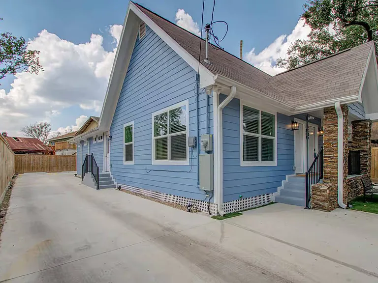 304 Eastwood St #A — Photo 37
