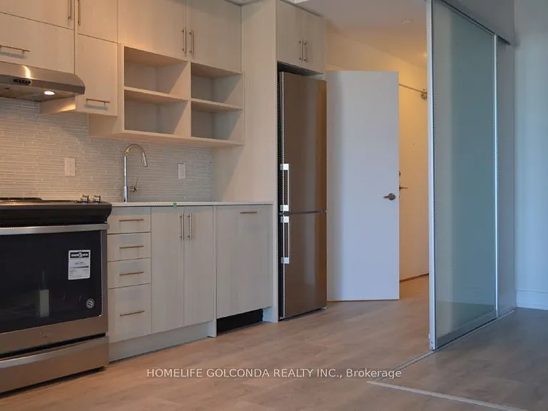 150 Fairview Mall Dr #307 — Photo 2