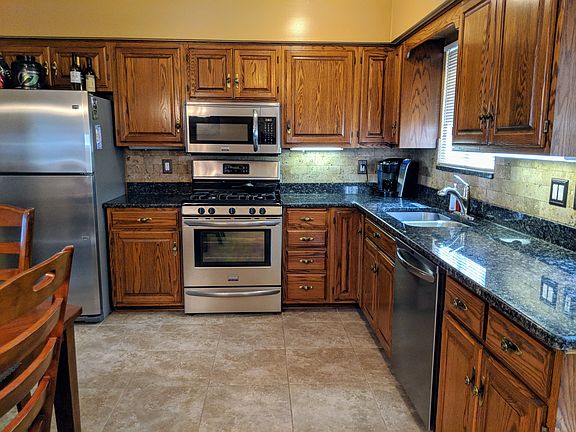 2nd image of 23336 Joy St