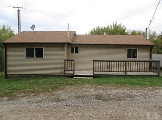 2341 S Lakeshore Dr, Brooklyn, IA 52211