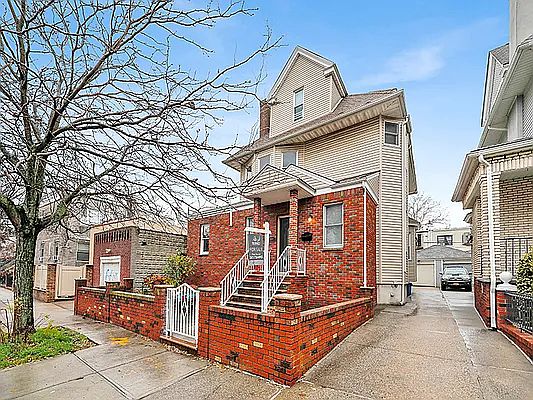 3rd image of 8820 Bay 16 St