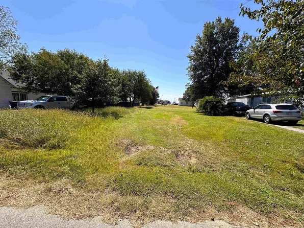 406 E 7th St, Rector, AR 72461
