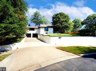 1904 Lamson Pl, Mc Lean, VA 22101