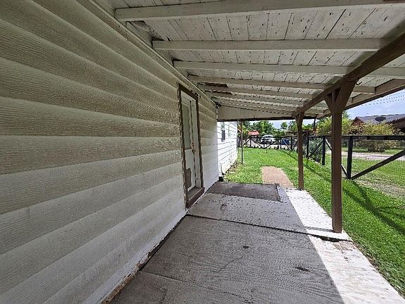 2nd image of 16722 Avenue B