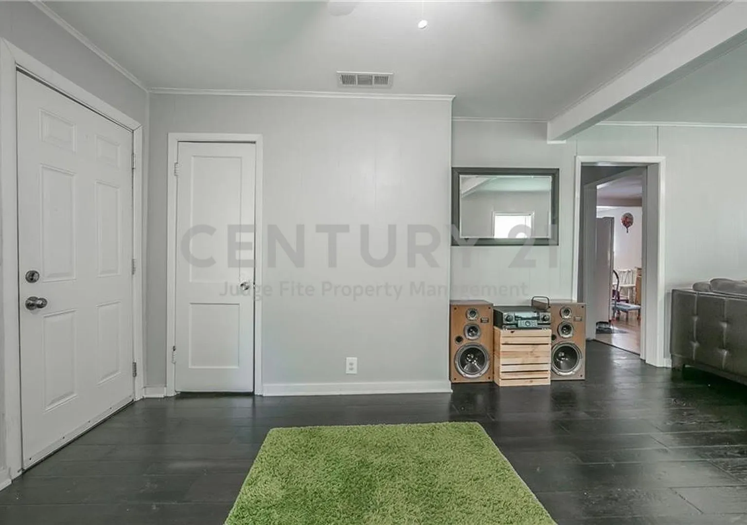 Adorable 2/1 in Rockwall For Rent! — Photo 3