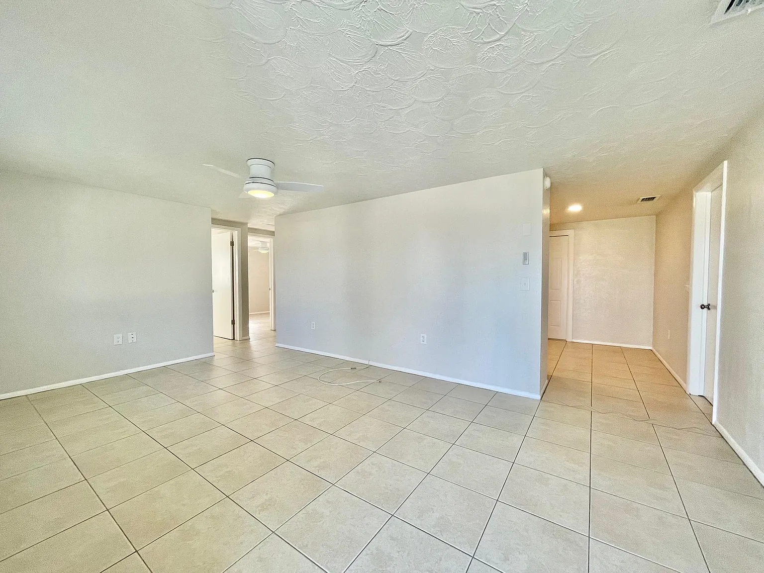 2 bed, 816 sqft, $1,500 — Photo 4