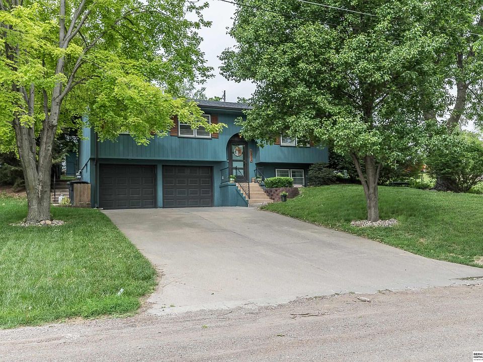 1st image of 5824 S 52nd St