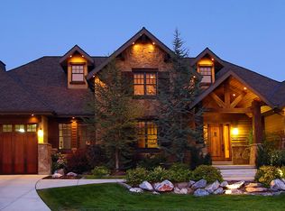 842 E Forest Brook Cir, Murray, UT 84107