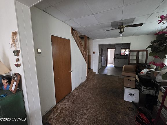 3rd image of 410 W Chestnut St