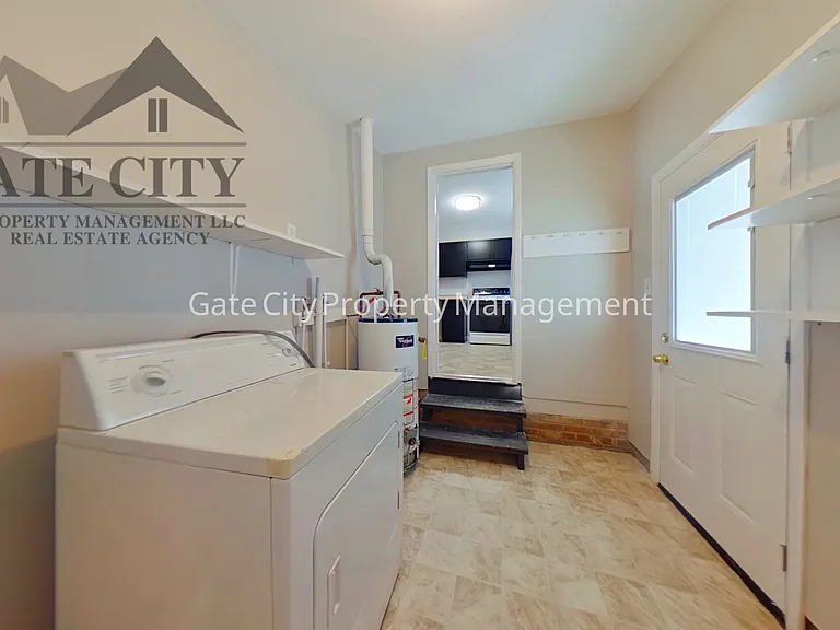 611 Mobile St — Photo 4