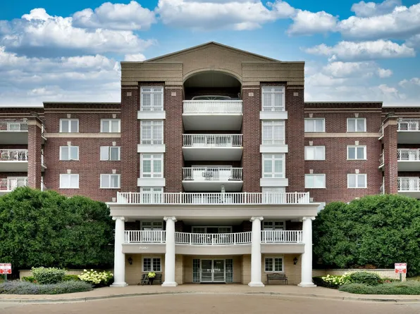 7051 W Touhy Ave APT 501, Niles, IL 60714