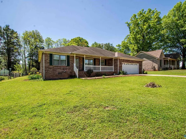102 Costal Dr, Hazel Green, AL 35750