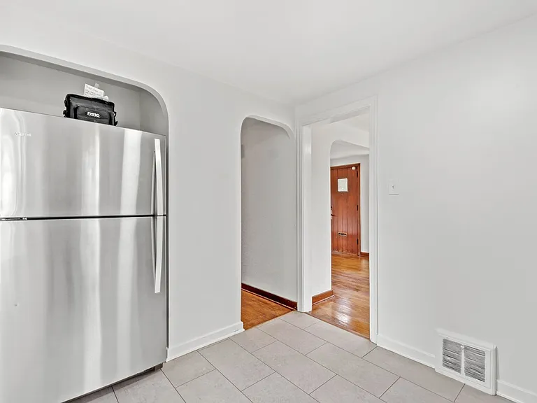 274 Idlewood Rd — Photo 10