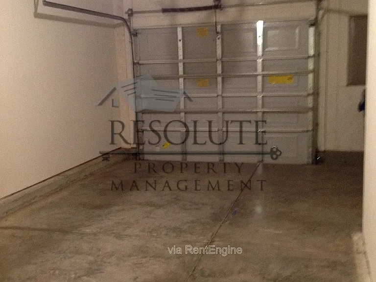 9804 Grettle Ct — Photo 13