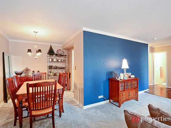Living Room / Dining Room