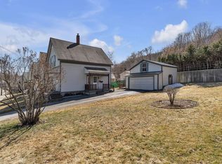 42 Center St, Barre, VT 05641