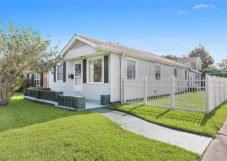 1st image of 601 Severn Ave