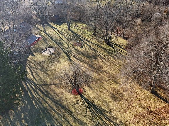 5th image of 120 Old Barrington Rd