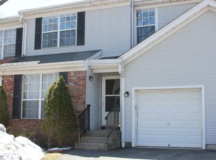 134 Grantham Dr, Somerset, NJ 08873