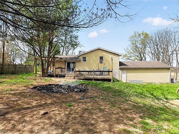 2nd image of 44301 Metz Rd