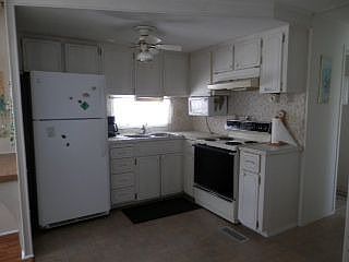 3rd image of 72 Shoreland Dr