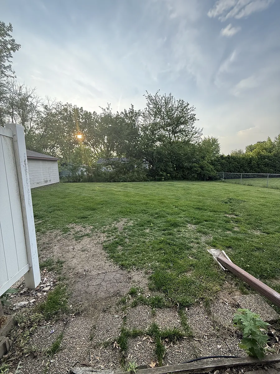 Building Photo - 3915 Southlawn Rd #3915