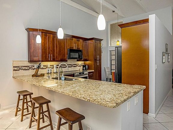 4th image of 22724 VISTAWOOD Way
