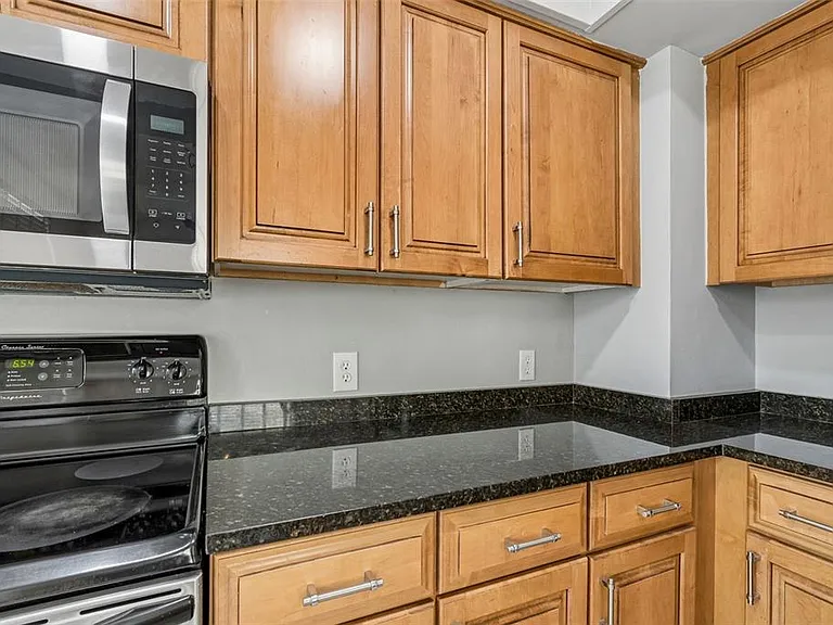 601 Swann Dr #603 — Photo 15