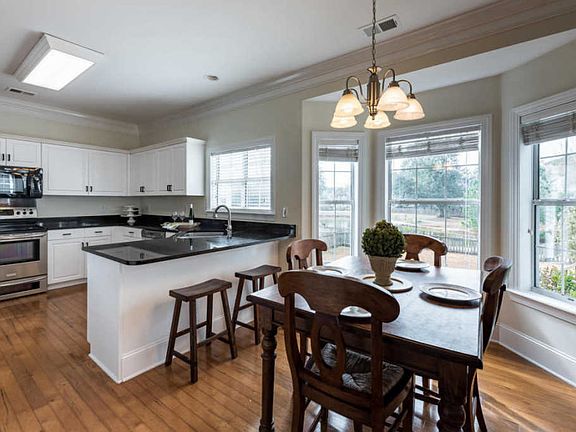 3rd image of 1832 Palmetto Isle Dr