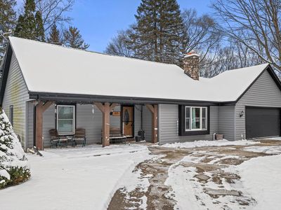 W220N2612 Maplewood LANE, Waukesha, WI, 53186