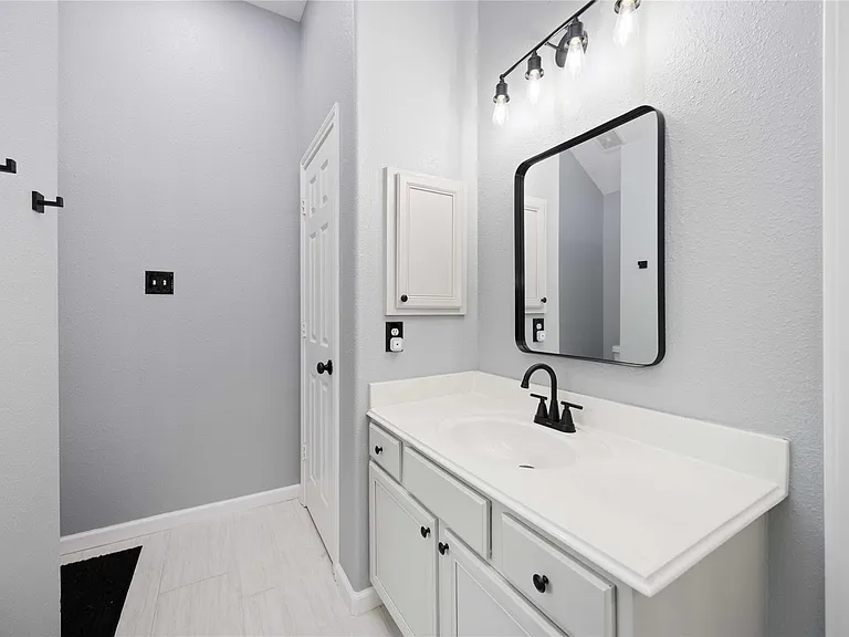 3345 Berzin Ct — Photo 13