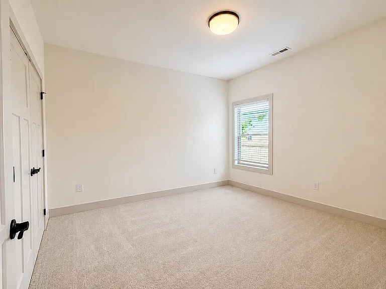 600 Freret Ct — Photo 10