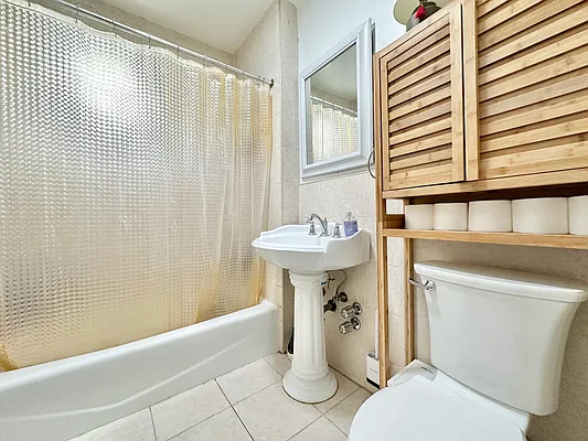 Rented by Compass | media 10