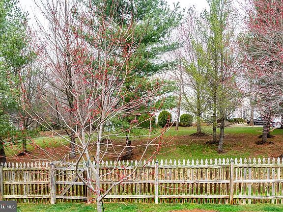 4th image of 47346 Westwood Pl