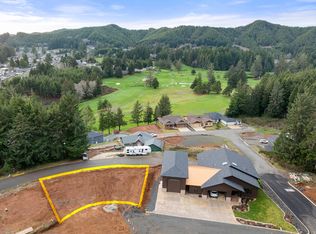611 Hulton Way, Reedsport, OR 97467