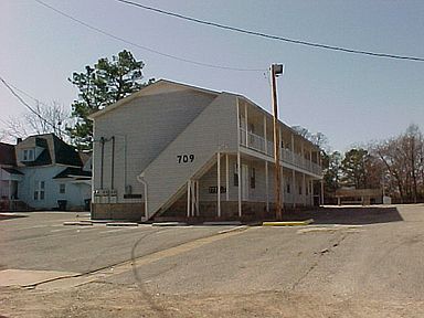 709 Vine St Apt 4 Jonesboro Ar 72401 Zillow
