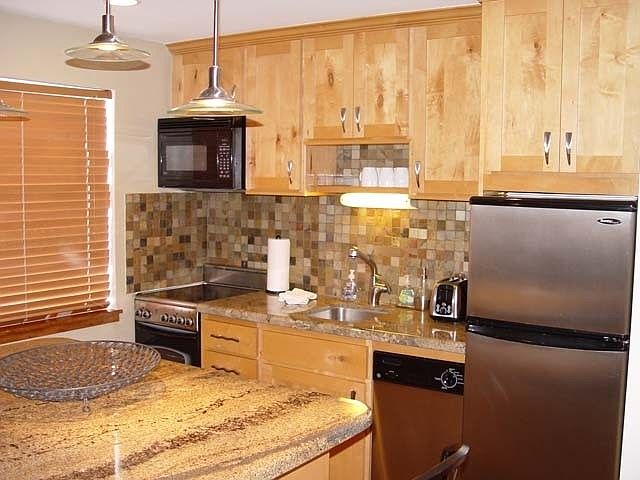 1st image of 1385 Lowell Ave #301