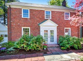 60 Cerdan Ave, West Roxbury, MA 02132