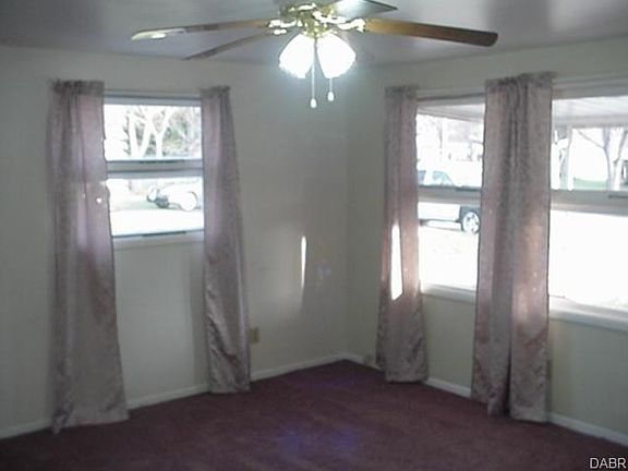 4th image of 39 Arthur Ave